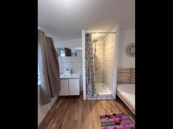 Chambre pour étudiant / Maison 10 pièces de 185 m², Quimper, Rue Henri de Bournazel / Photo 2