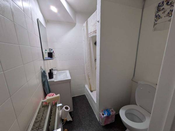 Colocation / Appartement 4 pièces de 40 m², Bruxelles, Avenue de la Renaissance / Photo 6