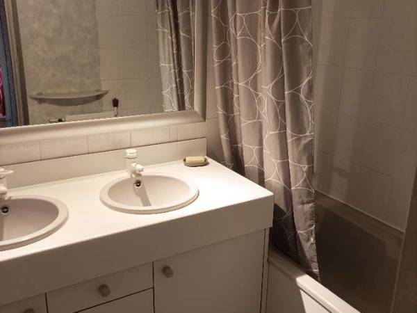 Colocation / Appartement 5 pièces de 10 m², Angers, Square des Caléïdes / Photo 2