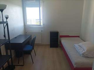 Room share / 5 rooms apartment · 10 m², Angers, Square des Caléïdes