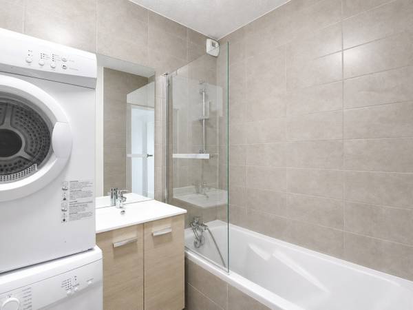 Colocation / Appartement 5 pièces de 100 m², Grenoble, Rue Ampère / Photo 2