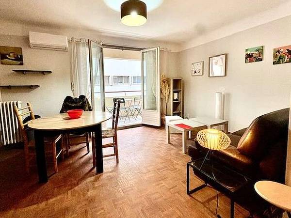 Colocation / Appartement 5 pièces de 85 m², Marseille, Boulevard Vincent Delpuech / Photo 2