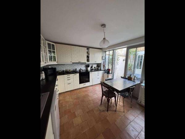 Colocation / Maison 8 pièces de 200 m², Bordeaux, Rue Denise / Photo 2