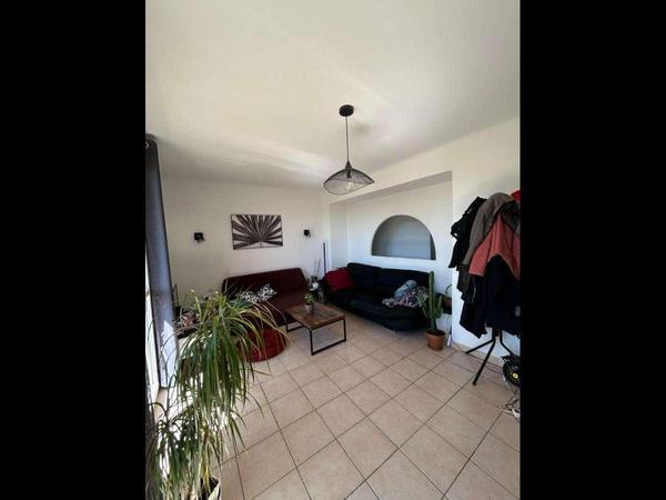 Colocation / Appartement 4 pièces de 68 m², Aix-en-Provence, Avenue Henri Mauriat / Photo 2