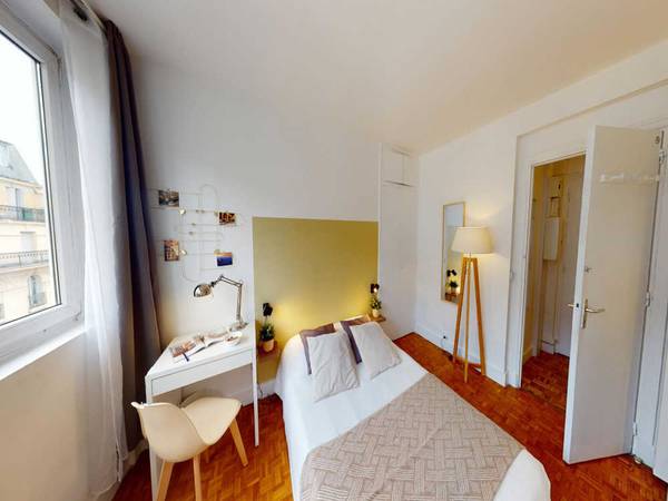 Colocation / Appartement 4 pièces de 80 m², Paris, Rue Michel Ange / Photo 2