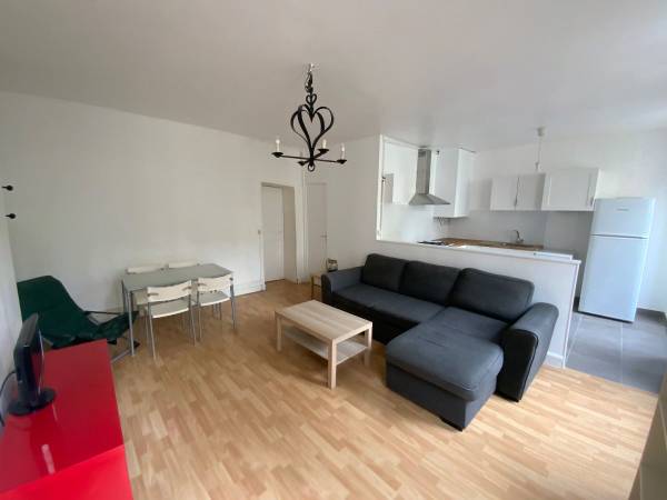 Résidence étudiante / Appartement 3 pièces de 59 m², Paris, Rue de la Folie-Méricourt / Photo 2