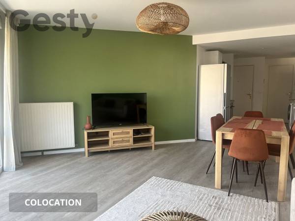 Colocation / Appartement 5 pièces de 95 m², Oullins, Rue Orsel / Photo 2