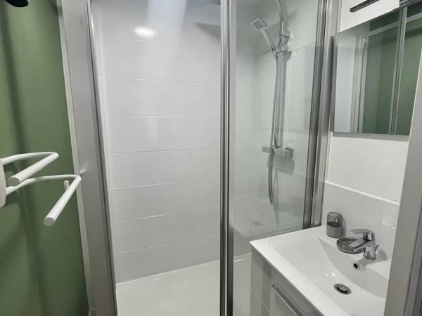 Colocation / Appartement 5 pièces de 95 m², Oullins, Rue Orsel / Photo 10