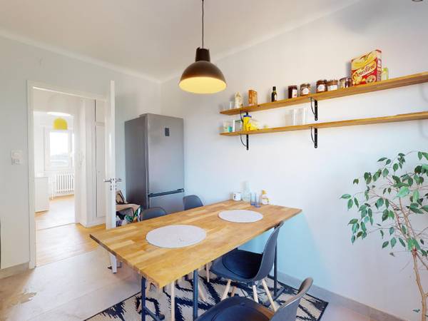 Colocation / Appartement 4 pièces de 81 m², Strasbourg, Place Saint-Antoine / Photo 2