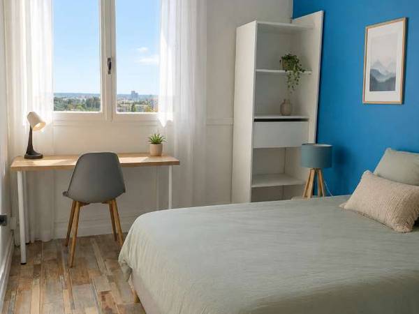 Colocation / Appartement 5 pièces de 75 m², Mérignac / Photo 2