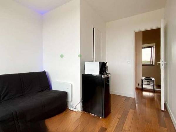 Colocation / Appartement 2 pièces de 29 m², Fontenay-le-Fleury, Rue Mozart / Photo 3