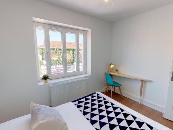 Colocation / Maison 6 pièces de 120 m², Lyon, Rue Jules Cambon / Photo 2