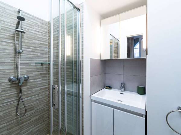 Colocation / Appartement 6 pièces de 130 m², La Courneuve, Rue Léo Delibes / Photo 2