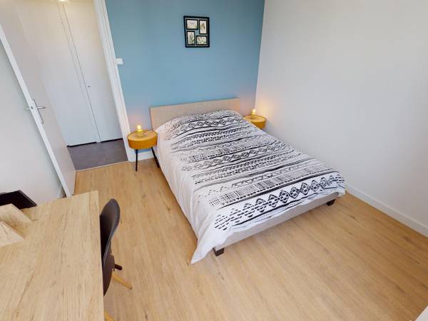 Colocation / Appartement 4 pièces de 67 m², Saint-Martin-d'Hères, Rue du 19 Mars 1962 / Photo 2