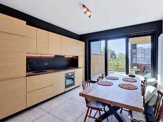 Room share / 8 rooms house · 175 m², Liège, Rue Isi Collin