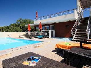 Location / Studio, Antibes
