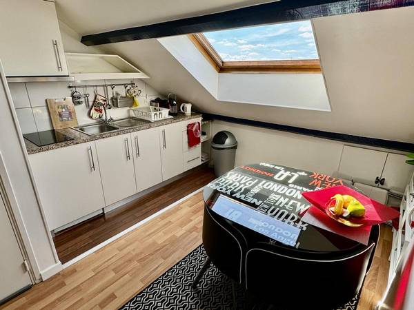 Location / Maison 2 pièces de 89 m², Bois-d'Arcy, Rue Châteaubriand / Photo 2