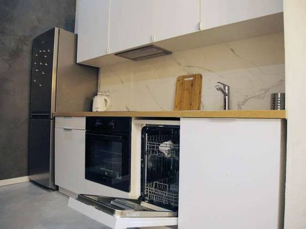 Colocation / Appartement 5 pièces de 111 m², Marseille, Rue Colbert / Photo 2