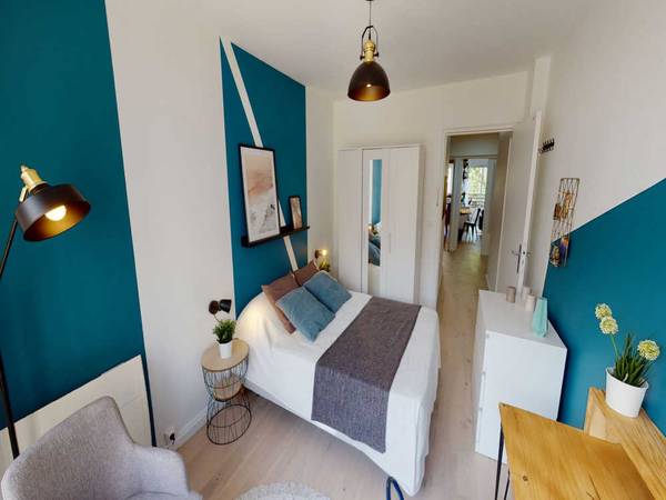 Colocation / Appartement 3 pièces de 70 m², Paris, Rue de Bagnolet / Photo 2