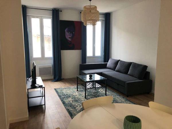 Colocation / Appartement 4 pièces de 76 m², Marseille, Rue Francis de Pressense / Photo 2