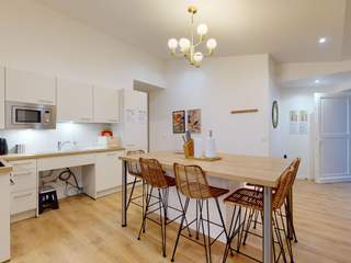 Flatsharing / 16-bedroom flat · 380 m², Montreuil, 2 Rue Baudin,