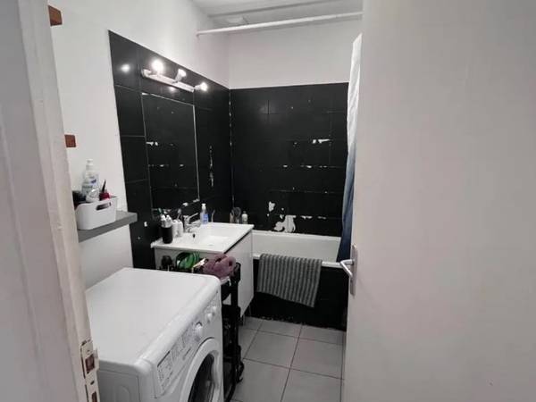 Colocation / Appartement 5 pièces de 100 m², Lyon, Rue Burdeau / Photo 2