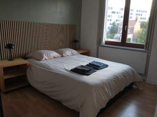 Room in a live-in landlord's home, 3 rooms house, Lille