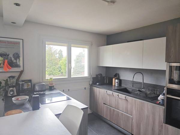 Colocation / Appartement 4 pièces de 81 m², Lyon, Rue Joliot Curie / Photo 2