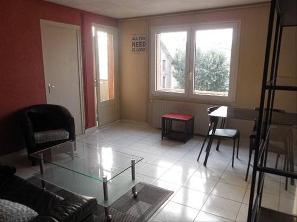 Colocation / Appartement 4 pièces de 61 m², Villeurbanne, Rue Armand / Photo 2