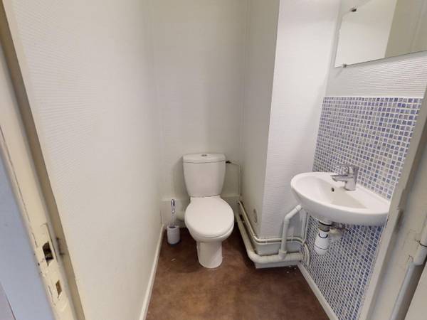 Colocation / Appartement 5 pièces de 102 m², Clermont-Ferrand, Rue Victor Hugo / Photo 13