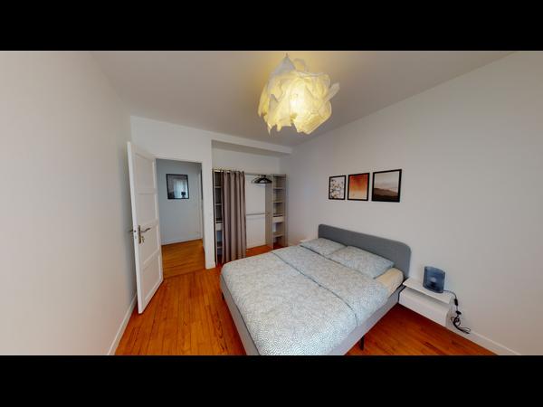 Colocation / Appartement 4 pièces de 86 m², La Courneuve, Rue Edgar Quinet / Photo 4