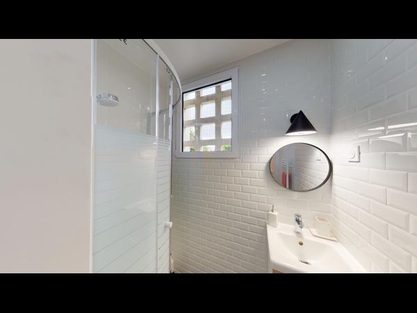 Colocation / Appartement 4 pièces de 86 m², La Courneuve, Rue Edgar Quinet / Photo 2
