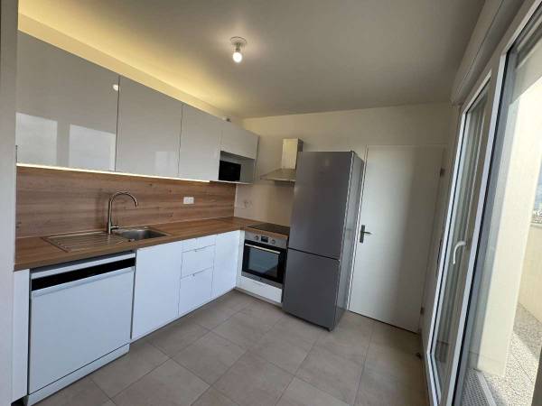 Colocation / Appartement 4 pièces de 102 m², Aubervilliers, Avenue du Président Roosevelt / Photo 2