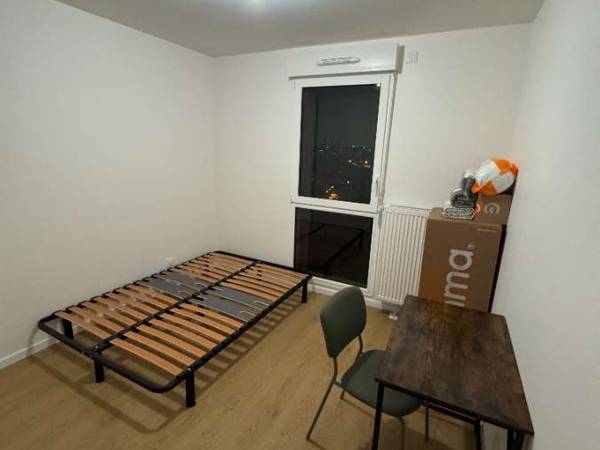 Colocation / Appartement 4 pièces de 102 m², Aubervilliers, Avenue du Président Roosevelt / Photo 8