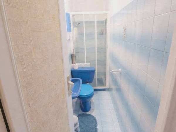 Chambre pour étudiant / Villa 4 pièces de 93 m², Perpignan, Rue Jules Dalou / Photo 7