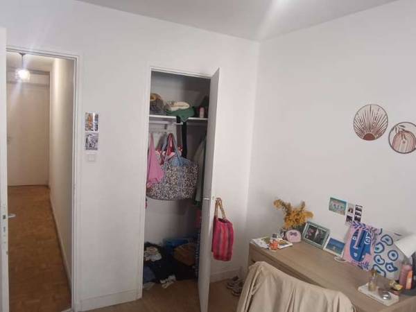 Colocation / Appartement 5 pièces de 80 m², Marseille, Avenue de Saint Just / Photo 2