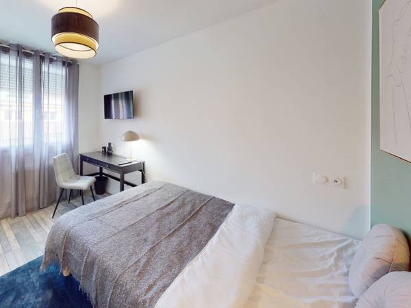 Colocation / Appartement 6 pièces de 100 m², Rouen, Rue Descroizilles / Photo 8