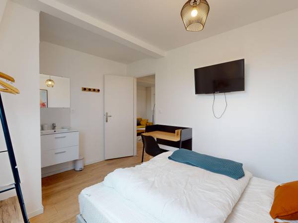 Colocation / Appartement 7 pièces de 115 m², Roubaix, Bis Rue Richard Lenoir / Photo 2