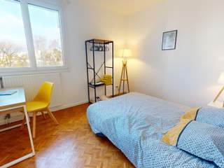 Flatsharing / 5-bedroom flat · 110 m², Lyon, Rue Joliot-Curie