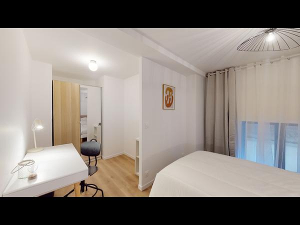 Colocation / Appartement 5 pièces de 90 m², Rouen, Rue Beauvoisine / Photo 9