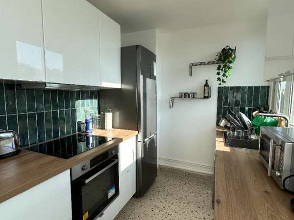 Colocation / Duplex 6 pièces de 80 m², Fresnes, Allée de la Résidence / Photo 2