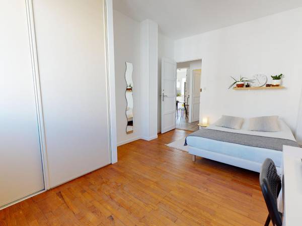 Colocation / Appartement 4 pièces de 66 m², Grenoble, Rue Mallifaud / Photo 2