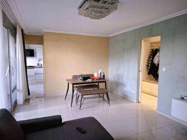 Colocation / Appartement 4 pièces de 87 m², Bron, Rue du Parc / Photo 2