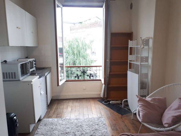 Colocation / Appartement 3 pièces de 4 m², Les Lilas, Rue Jean Moulin / Photo 2