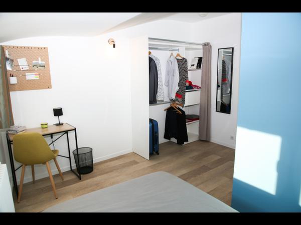 Colocation / Appartement 7 pièces de 110 m², Buc, Rue Louis Massotte / Photo 2