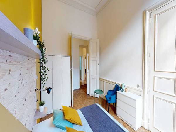 Colocation / Appartement 4 pièces de 110 m², Toulouse, Rue Peyras / Photo 2