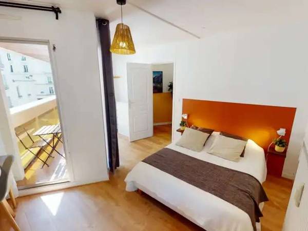 Colocation / Appartement 6 pièces de 63 m², Paris, Rue Montbrun / Photo 2