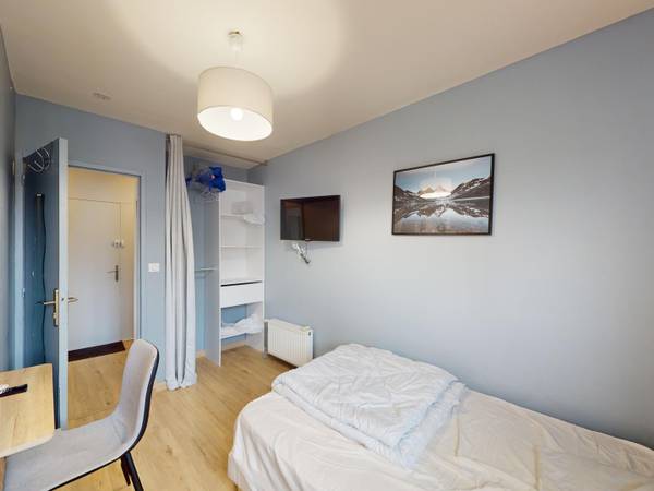 Flatsharing / 5-bedroom flat · 88 m², Limoges, A Rue de l'Ancienne École Normale d'Instituteurs / Photo 2