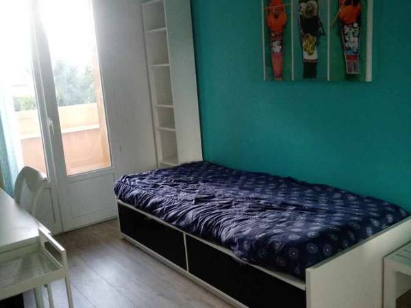 Colocation / Appartement 4 pièces de 80 m², Nîmes, Rue Jean Crespon / Photo 2