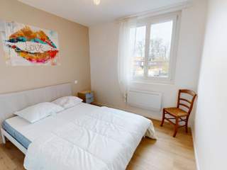 Colocation / 4 rooms house · 76 m², Bordeaux, Rue Étienne Dupérat
